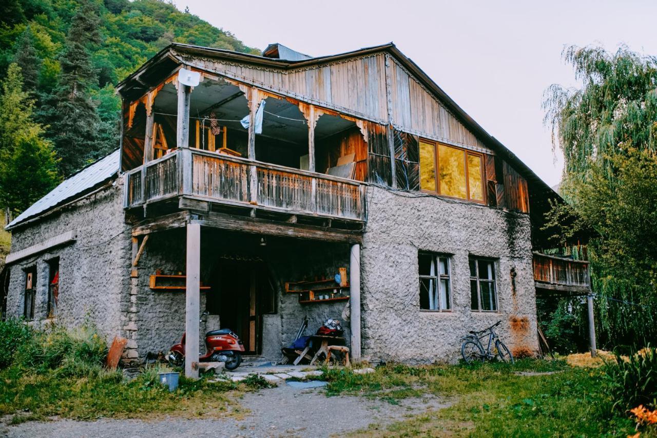 Korsha Guesthouse Roshka Ngoại thất bức ảnh